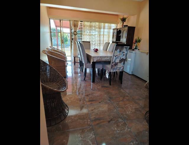 3 BEDROOM FREEHOLD FOR SALE IN DURNACOL